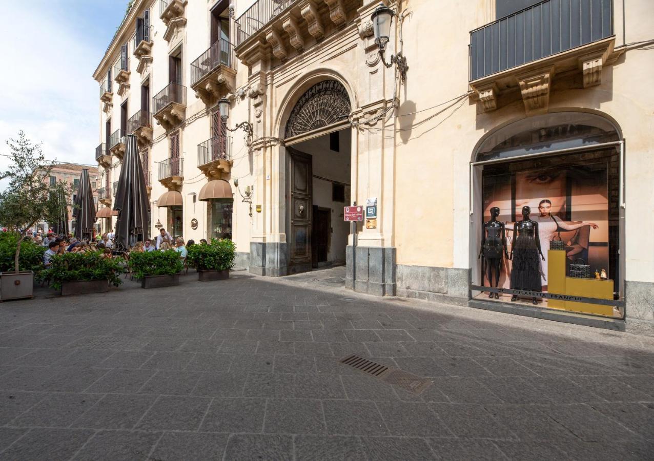 Hotel La Regina Del Duomo Catania Centro Exterior foto
